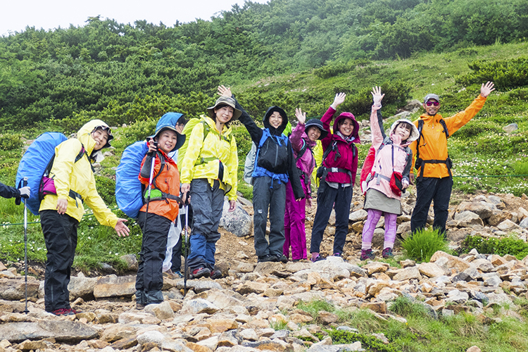 レインウエアの選び方 山ガールスタートマニュアル ノウハウ 女性のための登山情報サイト 山ガールネット